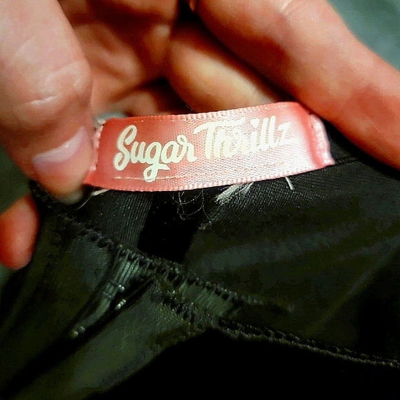 Dolls Kill Sugar Thrillz Black Red Roses Bustier Cropped Top Small - Picture 5 of 5